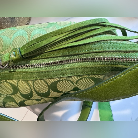 Coach 🍏 Green Signature Jacquard & Suede Vintage Bag #9362 - Picture 6 of 11